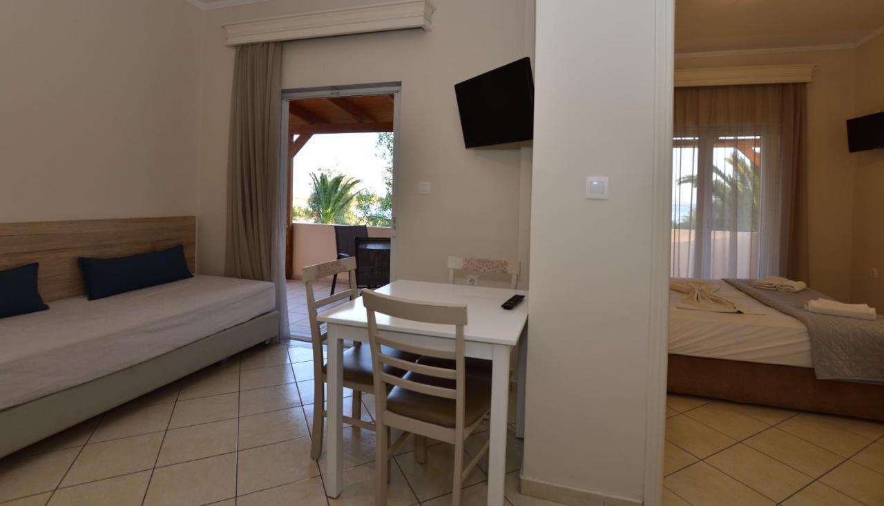 Flisvos Rooms Палеохора Экстерьер фото