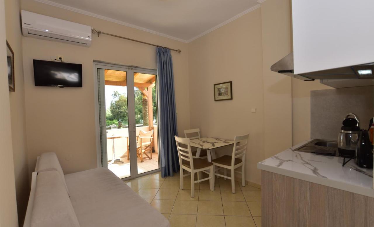 Flisvos Rooms Палеохора Экстерьер фото