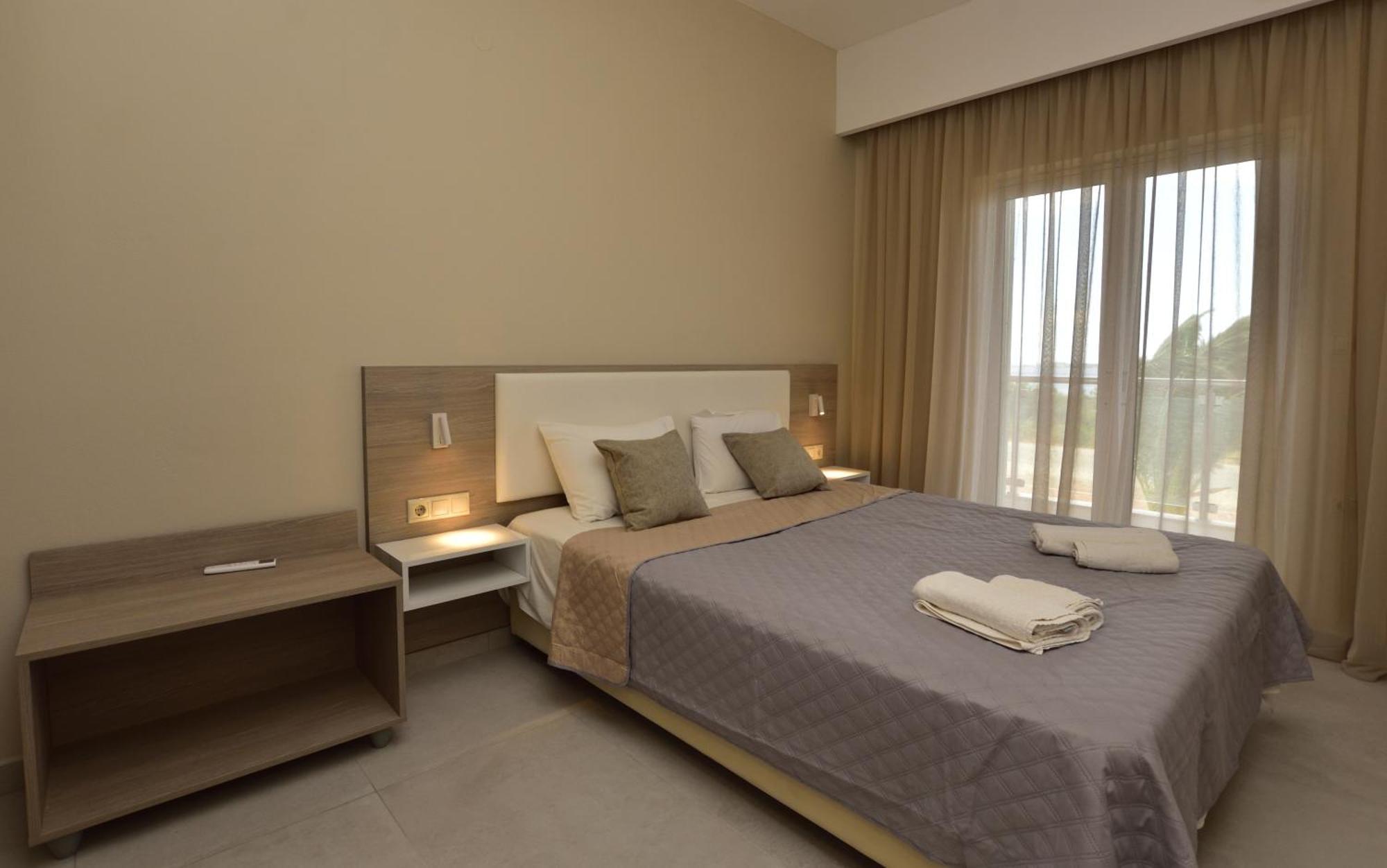 Flisvos Rooms Палеохора Экстерьер фото