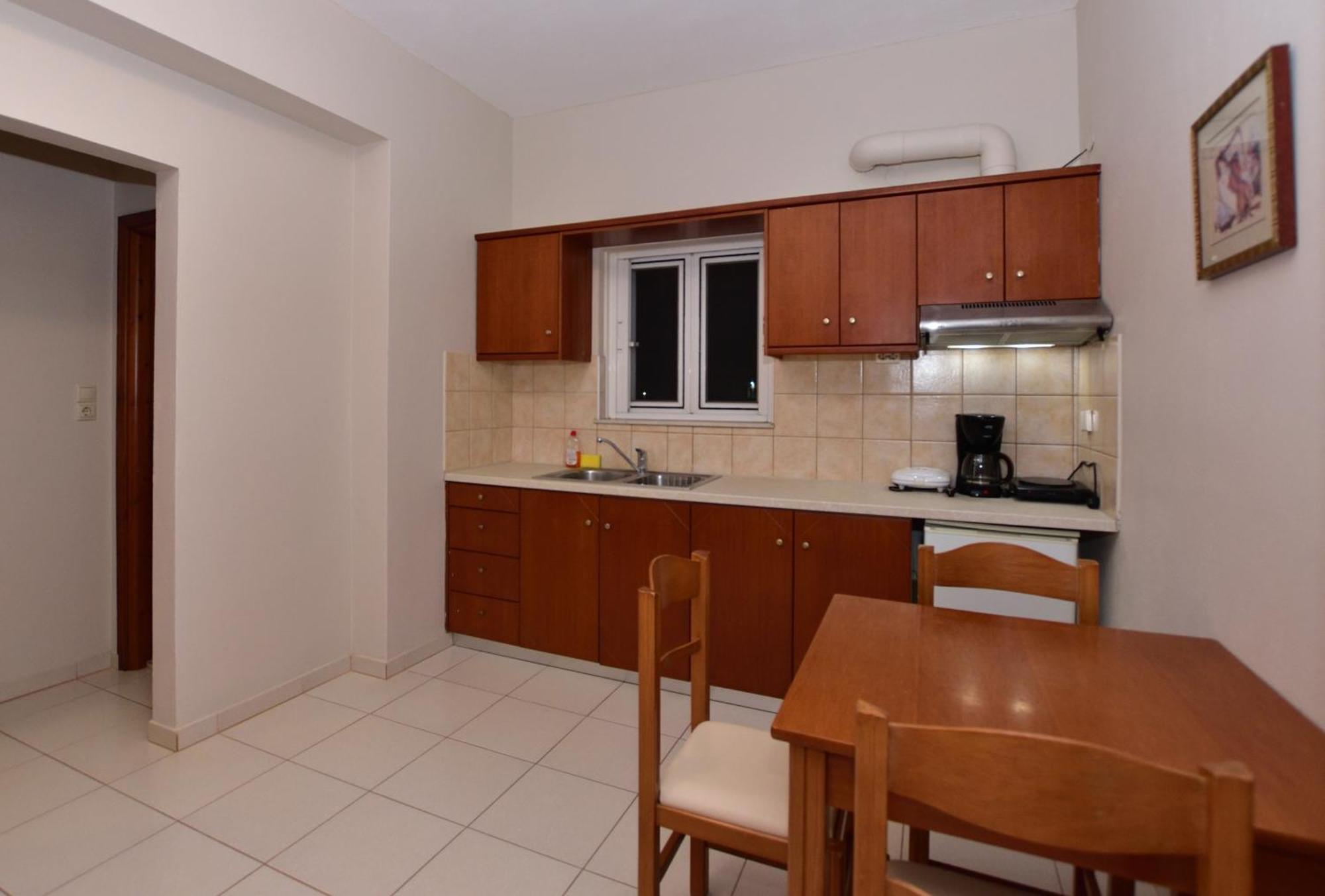 Flisvos Rooms Палеохора Экстерьер фото