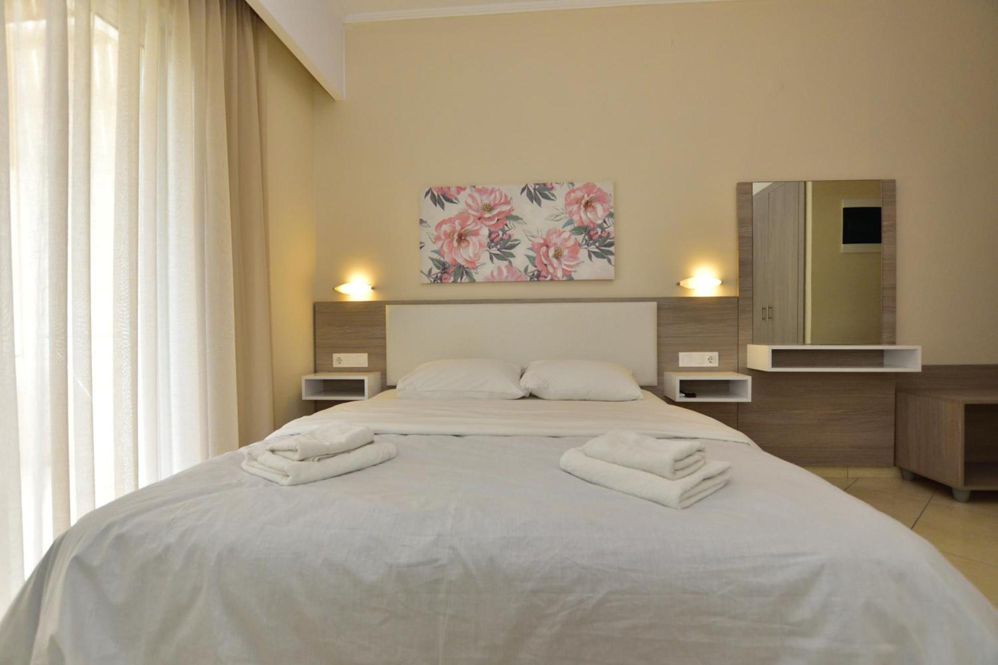 Flisvos Rooms Палеохора Экстерьер фото