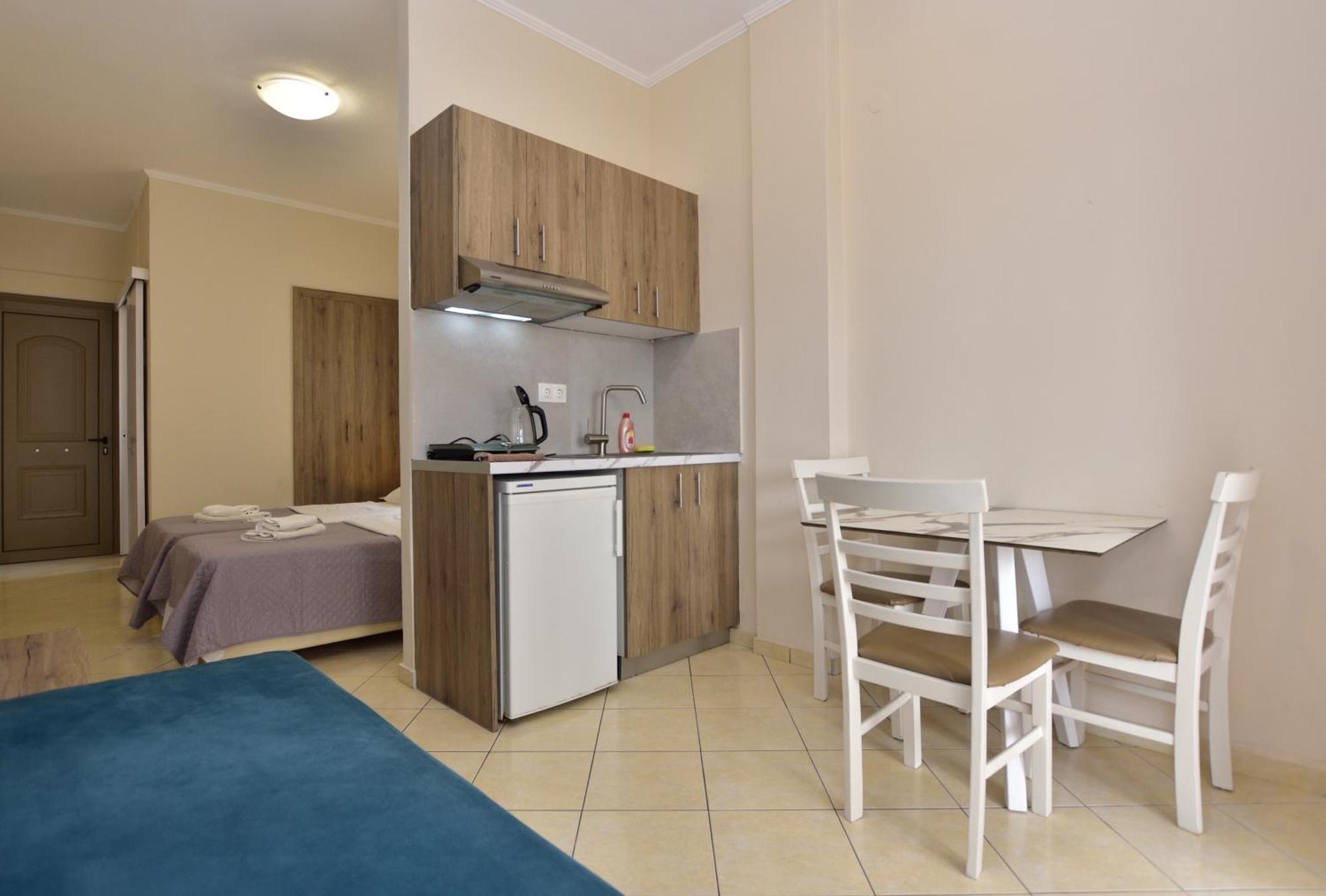 Flisvos Rooms Палеохора Экстерьер фото