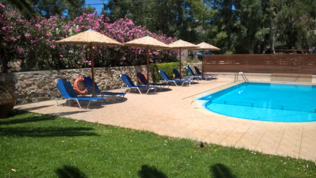 Flisvos Rooms Палеохора Экстерьер фото